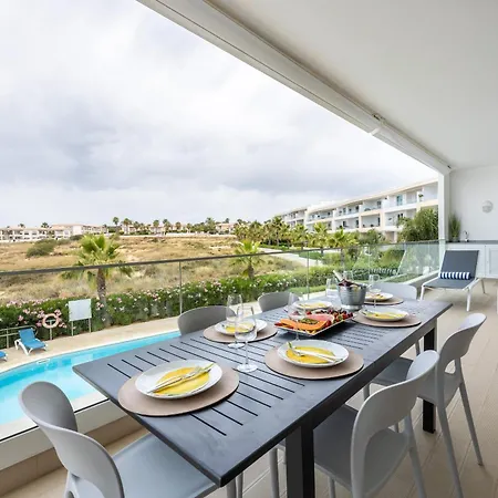 Apartment Coolhouses Algarve Lagos, 3 Bed Modern Flat, Outdoor & Indoor Pools, Gym, A Vida *