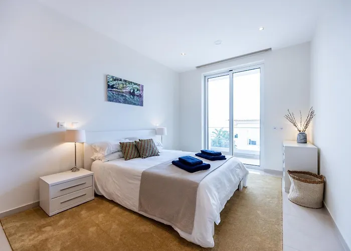 公寓 Coolhouses Algarve Lagos, 3 Bed Modern Flat, Outdoor & Indoor Pools, Gym, A Vida 拉哥斯