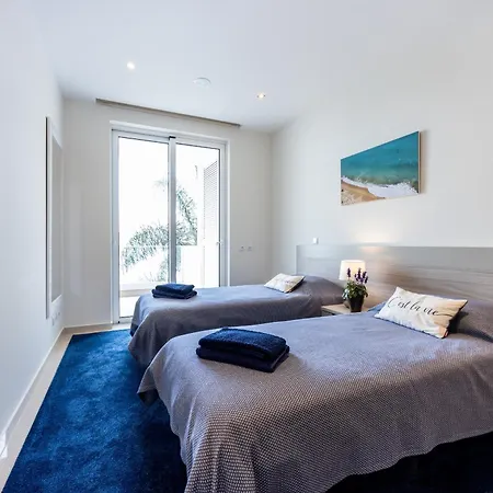 Coolhouses Algarve Lagos, 3 Bed Modern Flat, Outdoor & Indoor Pools, Gym, A Vida Apartman