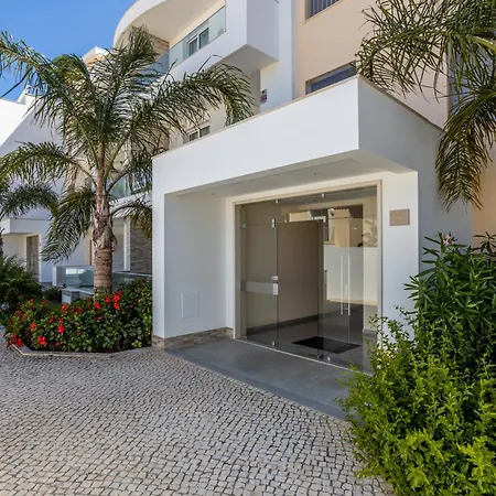 Coolhouses Algarve Lagos, 3 Bed Modern Flat, Outdoor & Indoor Pools, Gym, A Vida Lejlighed *