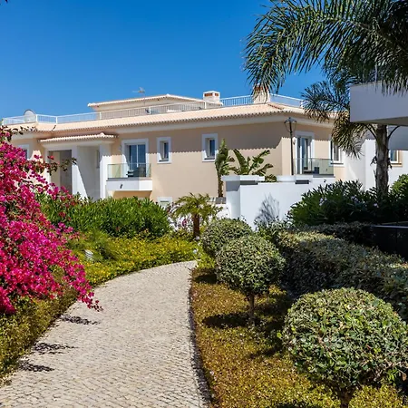Coolhouses Algarve Lagos, 3 Bed Modern Flat, Outdoor & Indoor Pools, Gym, A Vida 拉哥斯