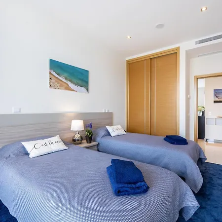 Coolhouses Algarve Lagos, 3 Bed Modern Flat, Outdoor & Indoor Pools, Gym, A Vida