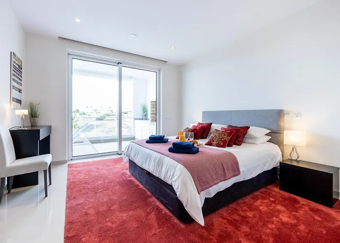 Apartment Coolhouses Algarve Lagos, 3 Bed Modern Flat, Outdoor & Indoor Pools, Gym, A Vida *