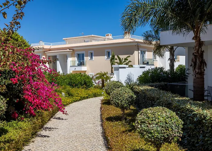 Coolhouses Algarve Lagos, 3 Bed Modern Flat, Outdoor & Indoor Pools, Gym, A Vida Lagos