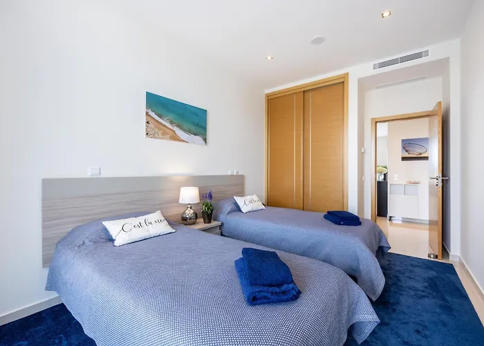 Coolhouses Algarve Lagos, 3 Bed Modern Flat, Outdoor & Indoor Pools, Gym, A Vida