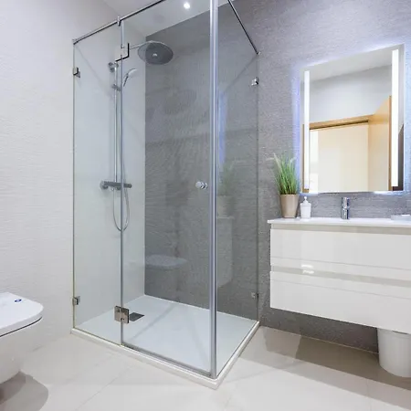 Coolhouses Algarve Lagos, 3 Bed Modern Flat, Outdoor & Indoor Pools, Gym, A Vida Lagos