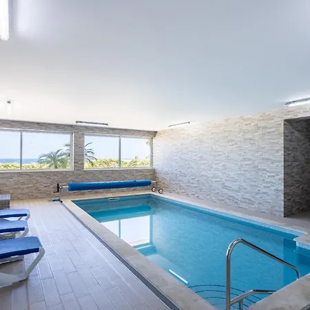 Coolhouses Algarve Lagos, 3 Bed Modern Flat, Outdoor & Indoor Pools, Gym, A Vida