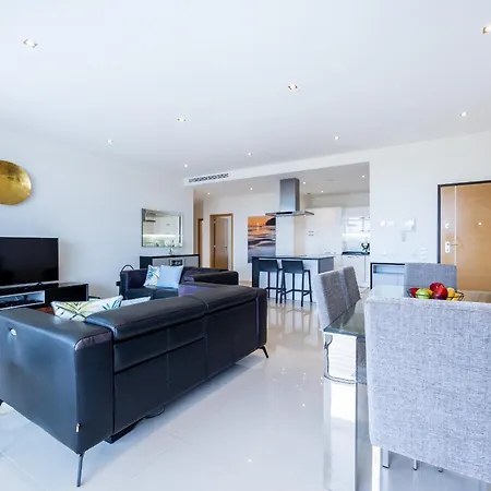 Coolhouses Algarve Lagos, 3 Bed Modern Flat, Outdoor & Indoor Pools, Gym, A Vida