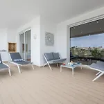 Coolhouses Algarve Lagos, 3 Bed Modern Flat, Outdoor & Indoor Pools, Gym, A Vida * Lagos