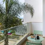 Coolhouses Algarve Lagos, 3 Bed Modern Flat, Outdoor & Indoor Pools, Gym, A Vida Lagos